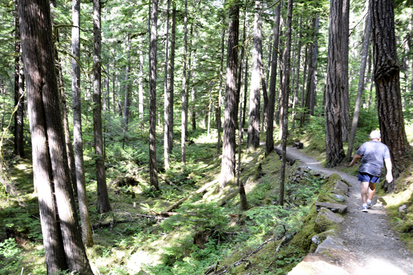 Lee Duquette Hiking the River Loop Trail